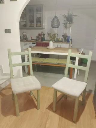 4 Sillas de Comedor Rojas