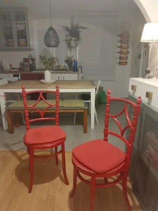 4 Sillas de Comedor Rojas