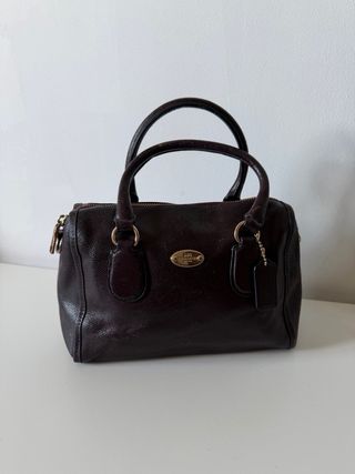 Coach leather handbag in burgundy