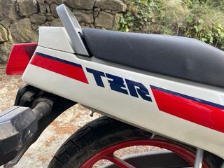 Yamaha TZR 125 Roja y Blanca