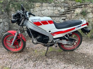 Yamaha TZR 125 Roja y Blanca