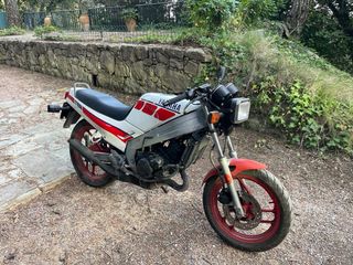 Yamaha TZR 125 Roja y Blanca