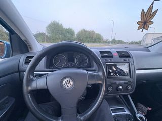 Volkswagen Golf 2004