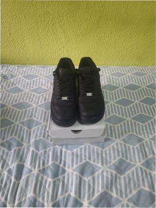 Nike Air Force 1 Low '07 Talla 42.5