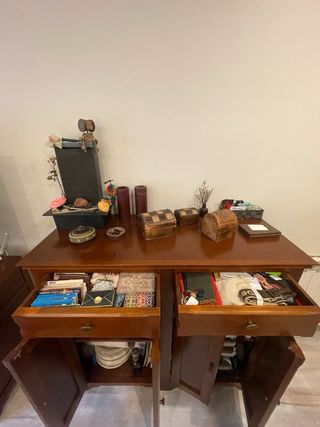 Aparador de madera maciza con cajones