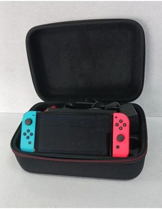 CONSOLA NINTENDO SWITCH OLED CON FUNDA Y ACCESORIOS