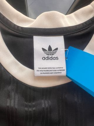 Camiseta Adidas Negra