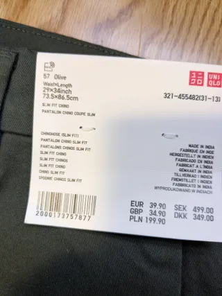 Pantalón Chino Uniqlo Hombre Color Oliva Talla M