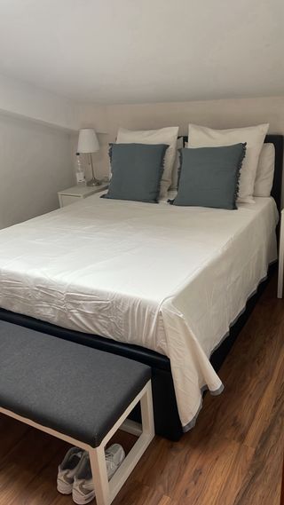 Cabezal polipiel negro capitoné, para cama de 150
