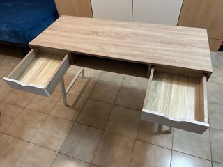 Escritorio madera y blanco con cajones