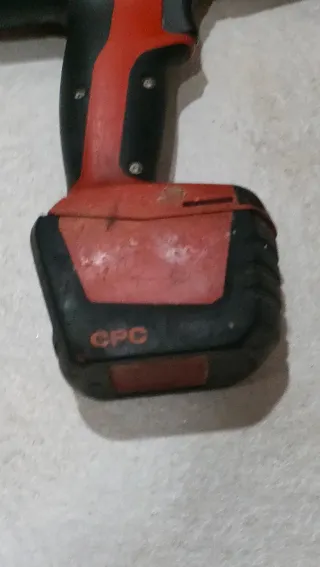 Taladro Hilti SFH 14-A sin cargador.para restaurar