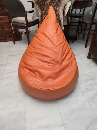 Pouf arancione in pelle
