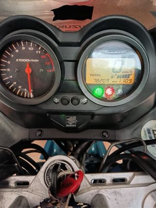 Suzuki Bandit 650 S Azul