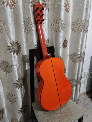 Guitarra  Manuel Guillena palillos mecánicos