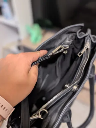 Bolso negro Stradivarius