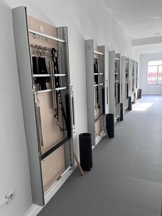 6 maquinas de pilates Elina Onne Wall U