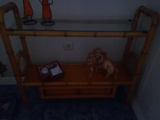 Mueble recibidor vintage bambú y cristal