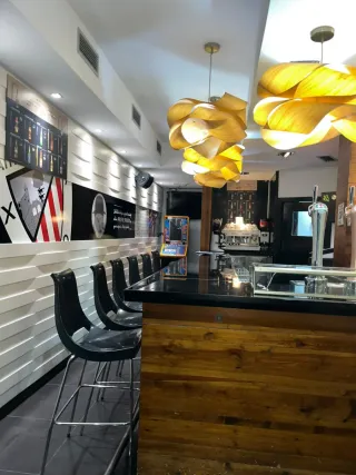 Se vende bar buena situación