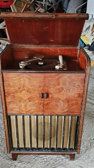 Mueble Radio Tocadiscos Telefunken Antiguo