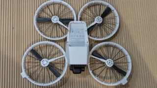 DJI Flip con 2 baterías, cargador, filtros y bolsa