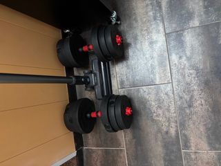 Banco de pesas y mancuernas