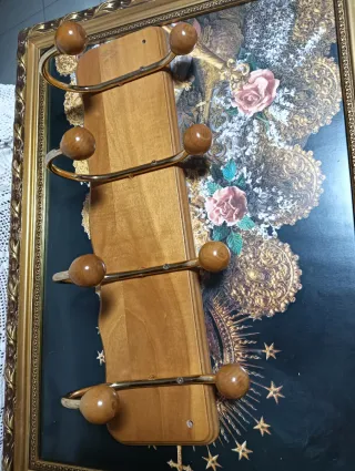 Perchero de pared madera y metal