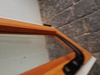 Ventana abatible aluminio imitación madera