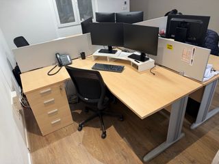 Tavolo da ufficio modulare