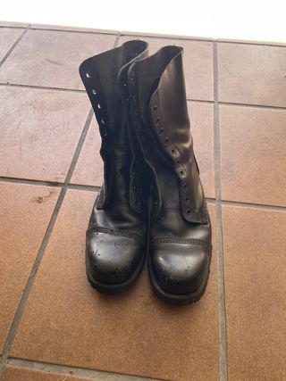 Botas Undergraund cuero puntera metálica