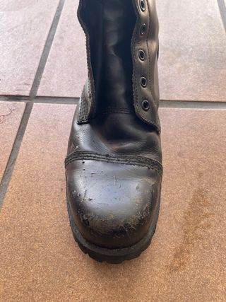 Botas Undergraund cuero puntera metálica