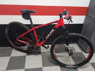 Bicicleta BTT Roja