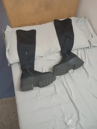 Botas altas negras con plataforma