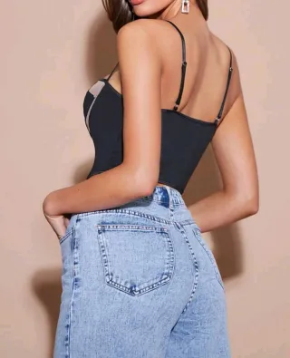 Top bustier tirantes beige y negro