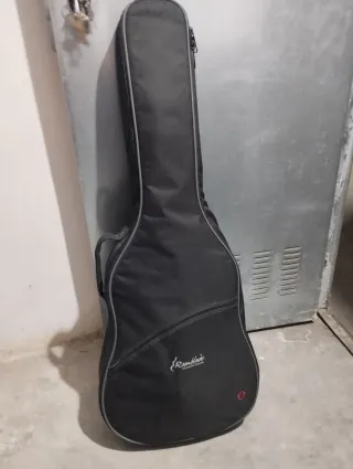 Funda para guitarra negra