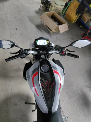Yamaha MT-125 Naked Roja/Plata