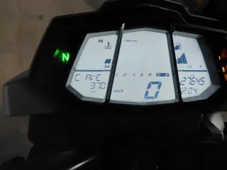 Yamaha MT-125 Naked Roja/Plata