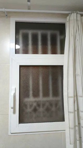 Ventana Oscilobatiente Aluminio.