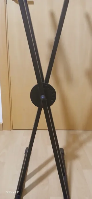 Soporte doble para teclados/pianos