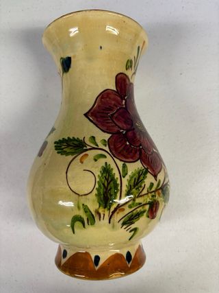 Jarrón de cerámica floral pintado a mano