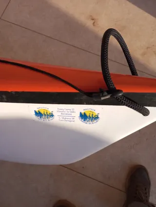 Kayak de fibra rojo