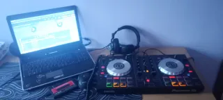 Controladora DJ Pioneer DDJ SB2
