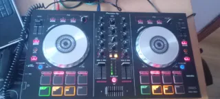 Controladora DJ Pioneer DDJ SB2