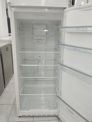 NEVERA MARCA BOSCH 1.85+60 cm