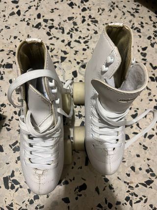 Patines de 4 ruedas blanco talla 32!