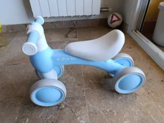 Bici de aprendizaje TinyKi azul