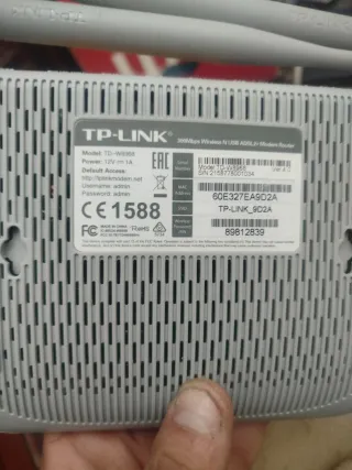 TP-LINK TD-W8968 Router ADSL2+ Inalámbrico N