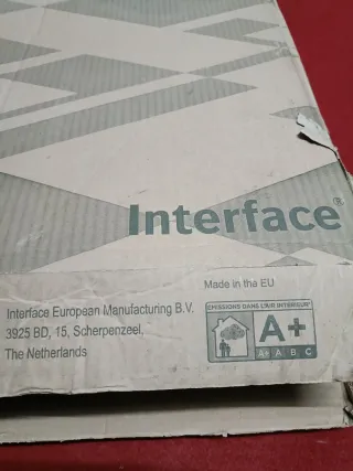 MOQUETA EN BALDOSAS 50x50 cm