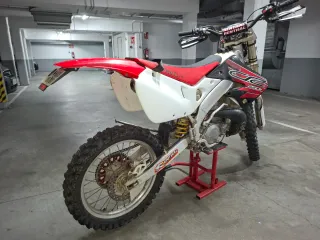 Honda CR 250R Motocross