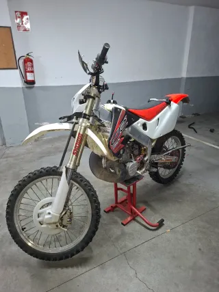 Honda CR 250R Motocross