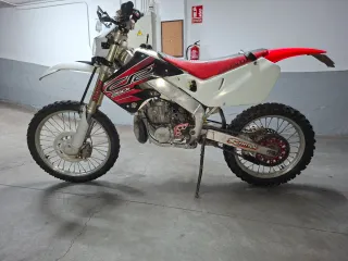 Honda CR 250R Motocross